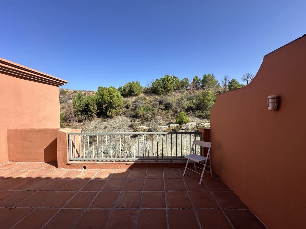 3 sovrum Lägenhet till salu i Benahavis med pool garage - 1 125 000 € (Ref: 9523499)