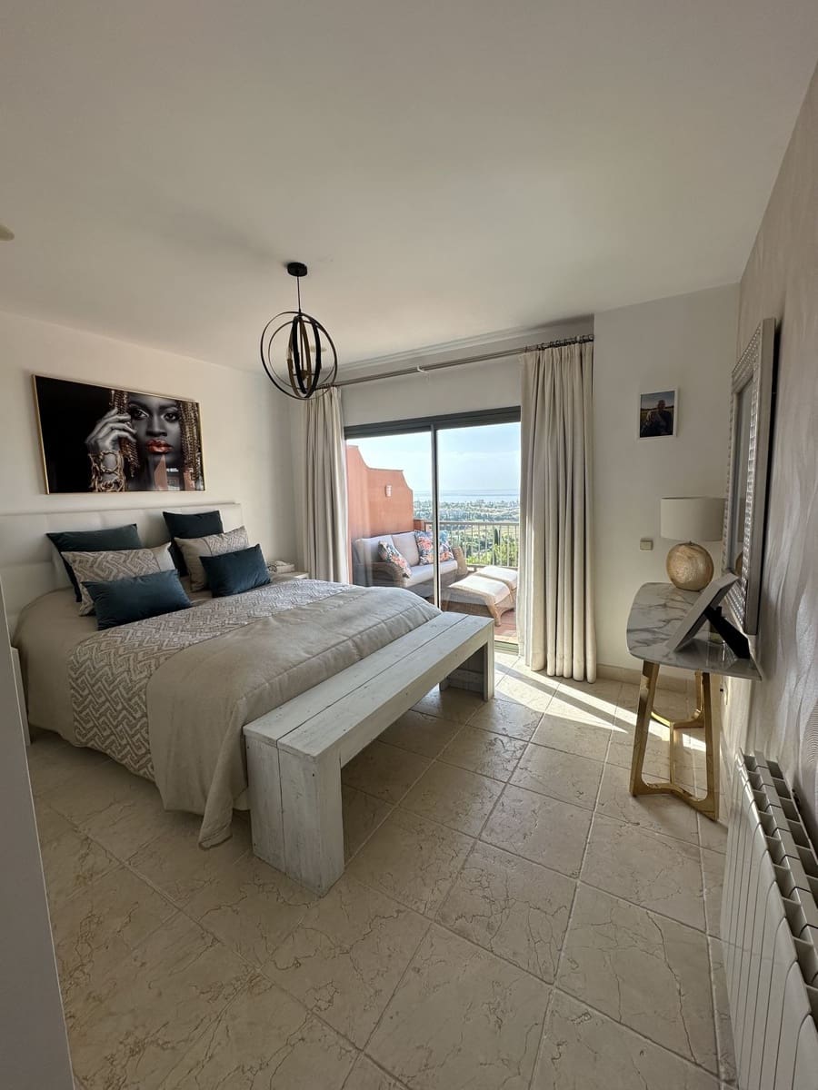 3 sovrum Lägenhet till salu i Benahavis med pool garage - 1 125 000 € (Ref: 9523499)