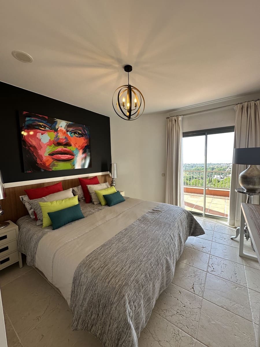 3 sovrum Lägenhet till salu i Benahavis med pool garage - 1 125 000 € (Ref: 9523499)