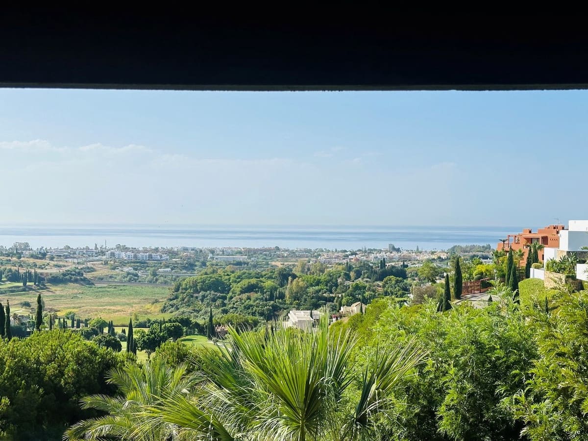 3 sovrum Lägenhet till salu i Benahavis med pool garage - 1 125 000 € (Ref: 9523499)