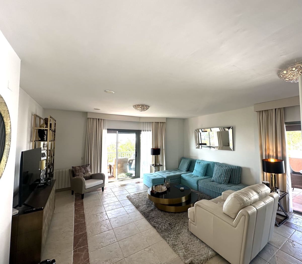 3 sovrum Lägenhet till salu i Benahavis med pool garage - 1 125 000 € (Ref: 9523499)