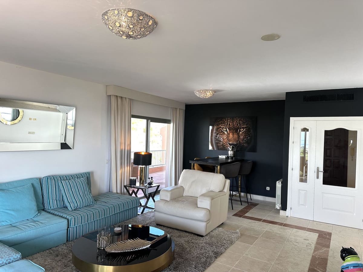 3 sovrum Lägenhet till salu i Benahavis med pool garage - 1 125 000 € (Ref: 9523499)