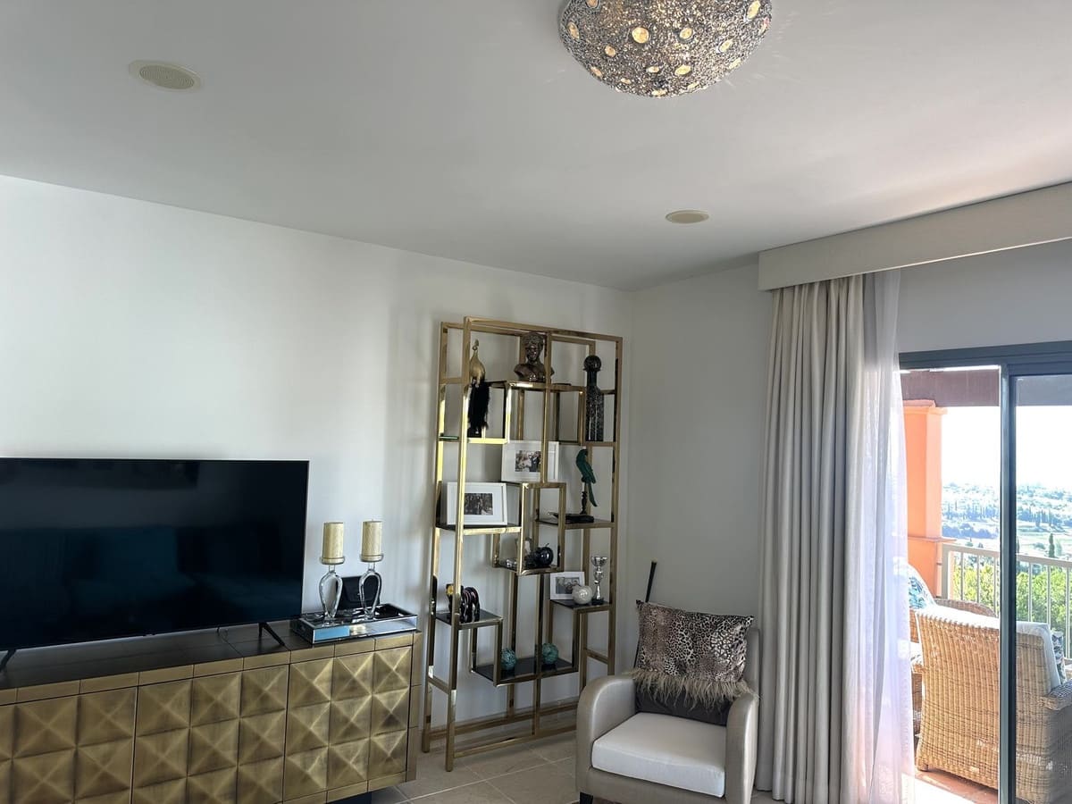 3 sovrum Lägenhet till salu i Benahavis med pool garage - 1 125 000 € (Ref: 9523499)