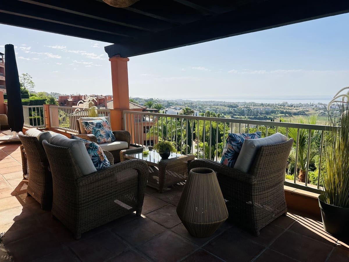 3 sovrum Lägenhet till salu i Benahavis med pool garage - 1 125 000 € (Ref: 9523499)