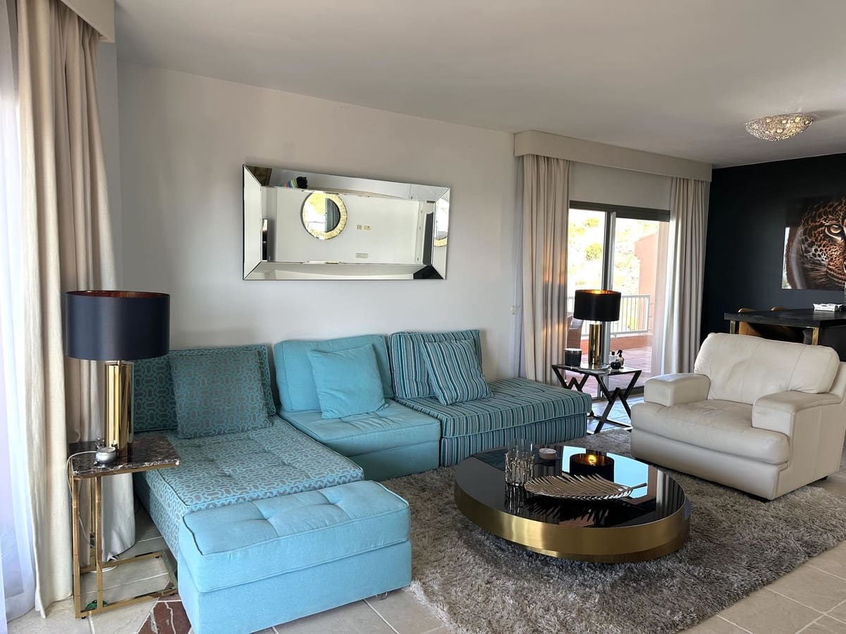 3 sovrum Lägenhet till salu i Benahavis med pool garage - 1 125 000 € (Ref: 9523499)