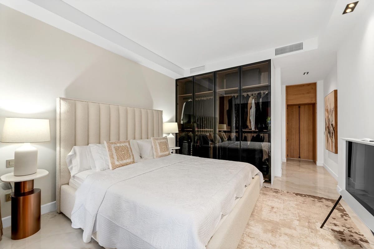 3 quarto Apartamento para venda em Estepona com piscina garagem - 2 300 000 € (Ref: 9523504)