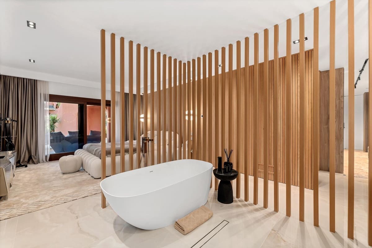 3 quarto Apartamento para venda em Estepona com piscina garagem - 2 300 000 € (Ref: 9523504)