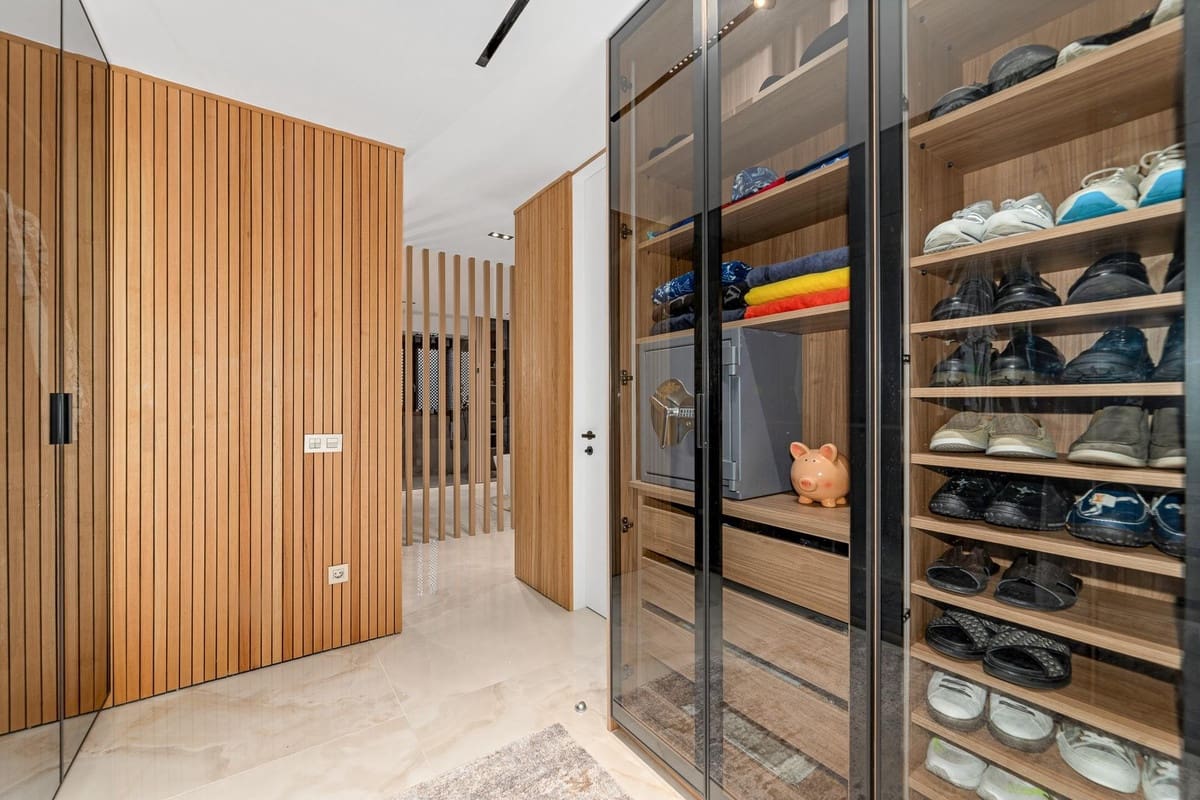 3 quarto Apartamento para venda em Estepona com piscina garagem - 2 300 000 € (Ref: 9523504)