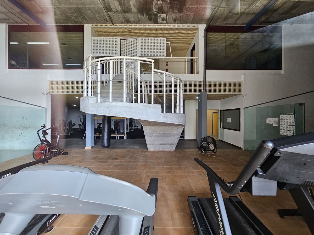 2 soverom Leilighet til salgs i Benahavis med svømmebasseng garasje - € 285 000 (Ref: 9525816)