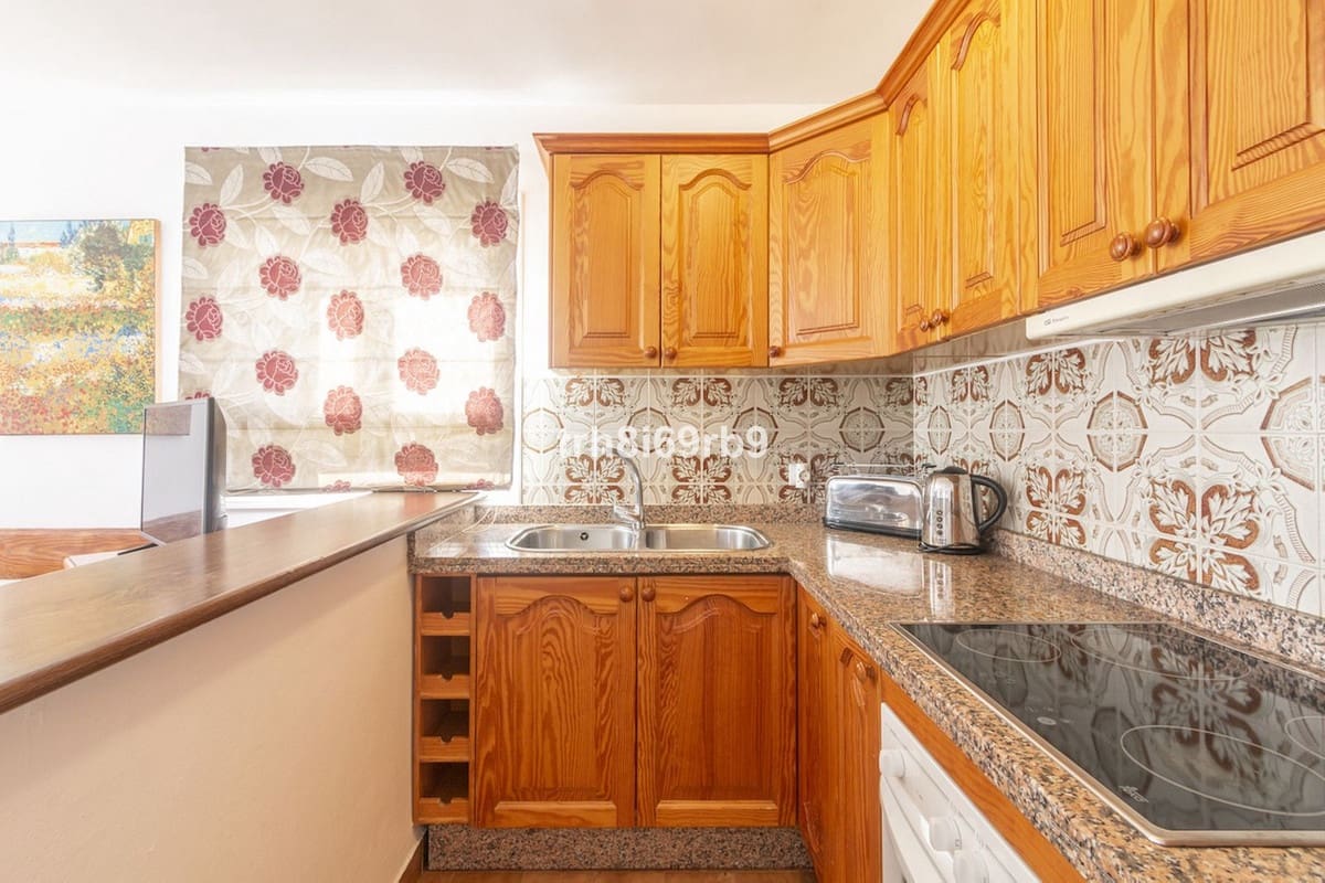 Piso de 2 habitaciones en El Paraiso en venta con piscina garaje - 285.000 € (Ref: 9525817)