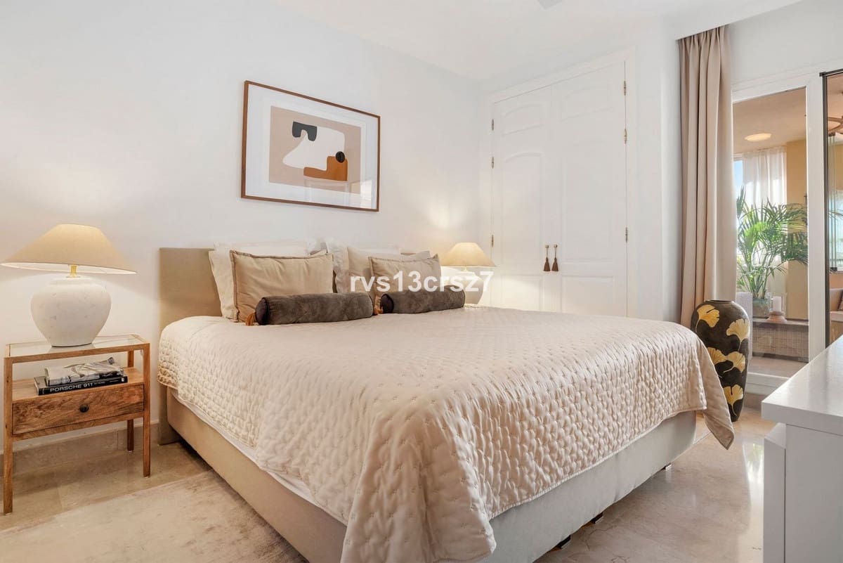 3 bedroom Flat for sale in Marbella with pool garage - € 569,000 (Ref: 9525818)