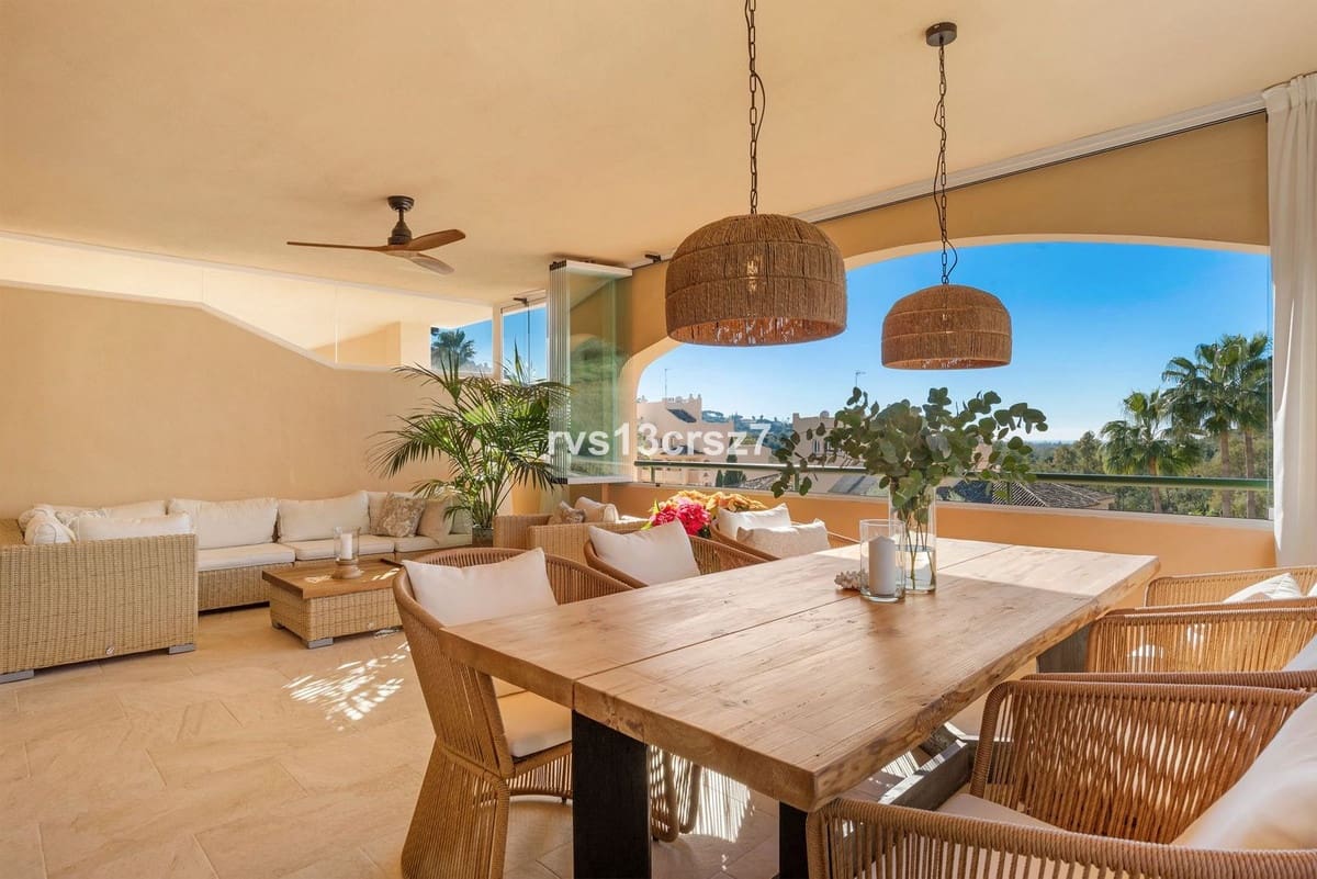 3 bedroom Flat for sale in Marbella with pool garage - € 569,000 (Ref: 9525818)