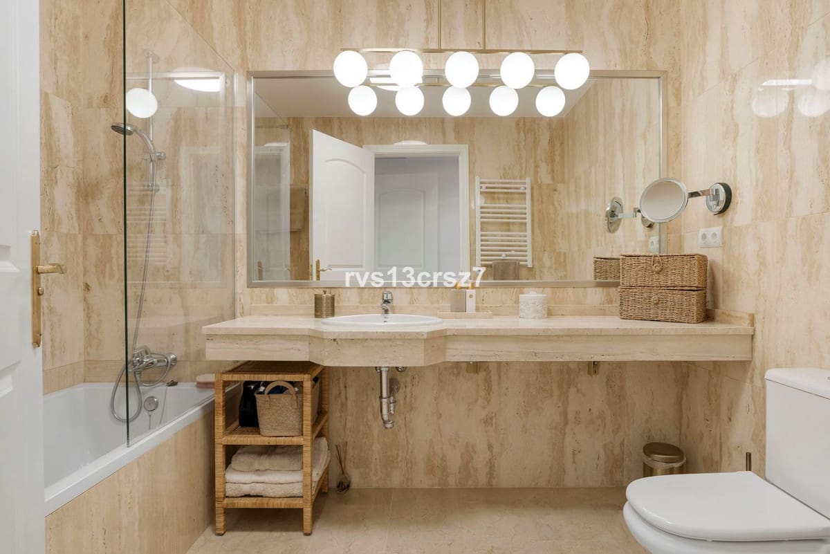 3 bedroom Flat for sale in Marbella with pool garage - € 569,000 (Ref: 9525818)