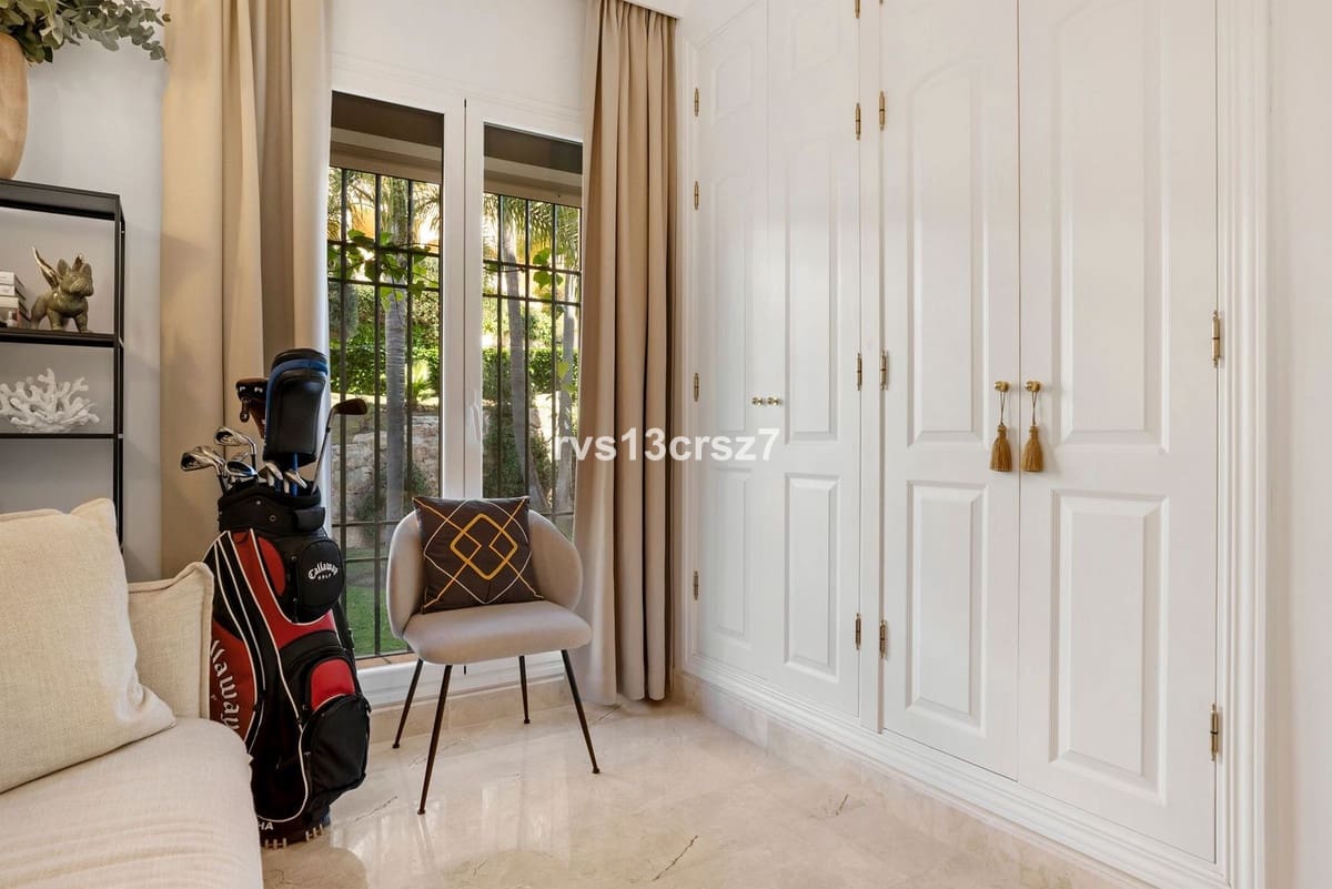 3 bedroom Flat for sale in Marbella with pool garage - € 569,000 (Ref: 9525818)