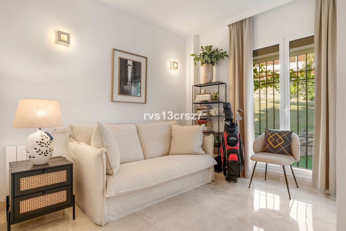 3 bedroom Flat for sale in Marbella with pool garage - € 569,000 (Ref: 9525818)