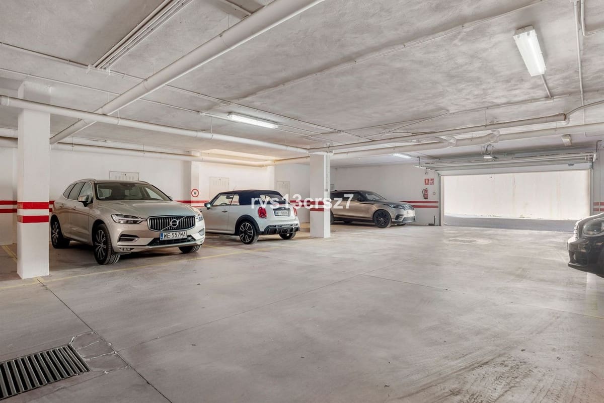 3 bedroom Flat for sale in Marbella with pool garage - € 569,000 (Ref: 9525818)