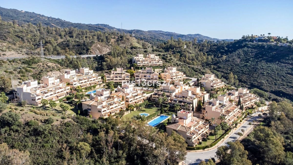 3 bedroom Flat for sale in Marbella with pool garage - € 569,000 (Ref: 9525818)