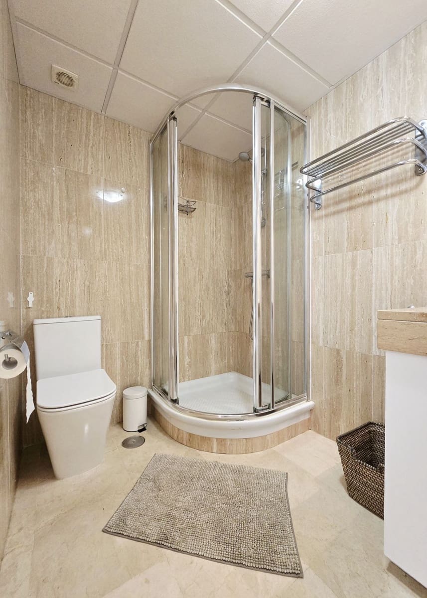 2 bedroom Flat for sale in Marbella with pool garage - € 419,000 (Ref: 9525819)