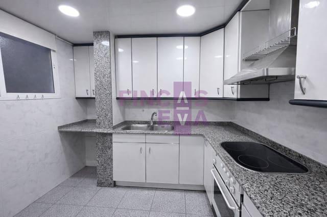 4 soveværelse Lejlighed til salg i La Verneda i La Pau, Barcelona by - € 515.000 (Ref: 9528962)