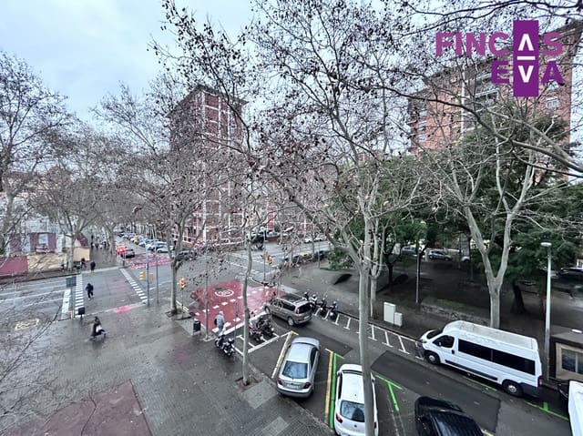 4 soveværelse Lejlighed til salg i La Verneda i La Pau, Barcelona by - € 515.000 (Ref: 9528962)