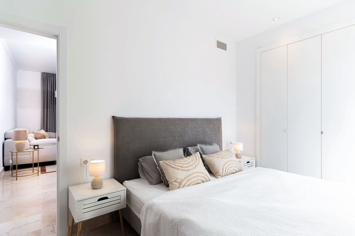 Piso de 3 habitaciones en El Paraiso en venta con piscina garaje - 575.000 € (Ref: 9529096)