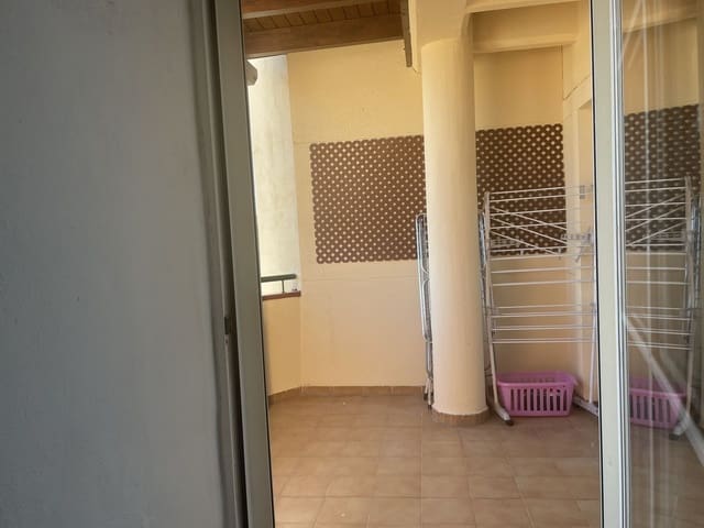 Piso de 3 habitaciones en Centro, Estepona en venta con piscina garaje - 565.000 € (Ref: 9532536)