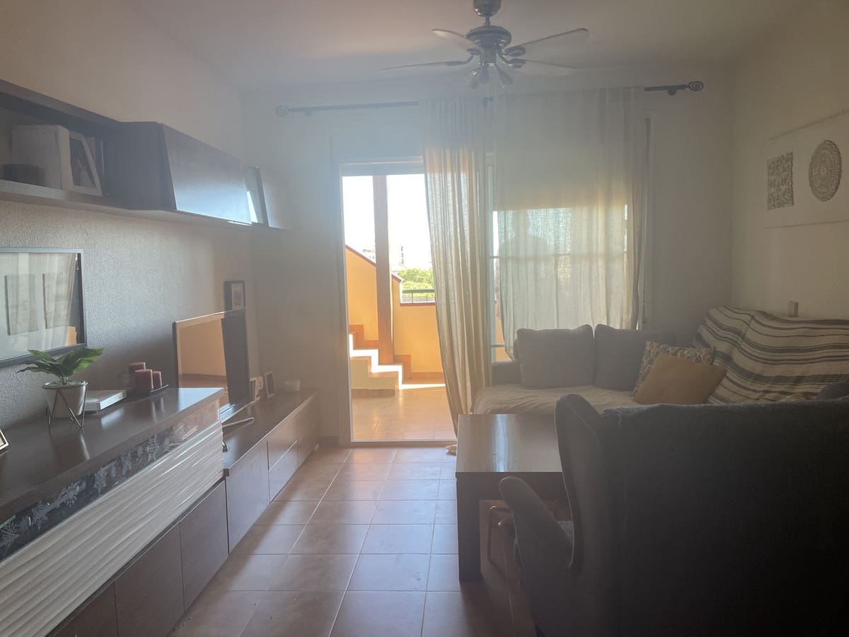 Piso de 3 habitaciones en Estepona en venta con piscina garaje - 565.000 € (Ref: 9532536)
