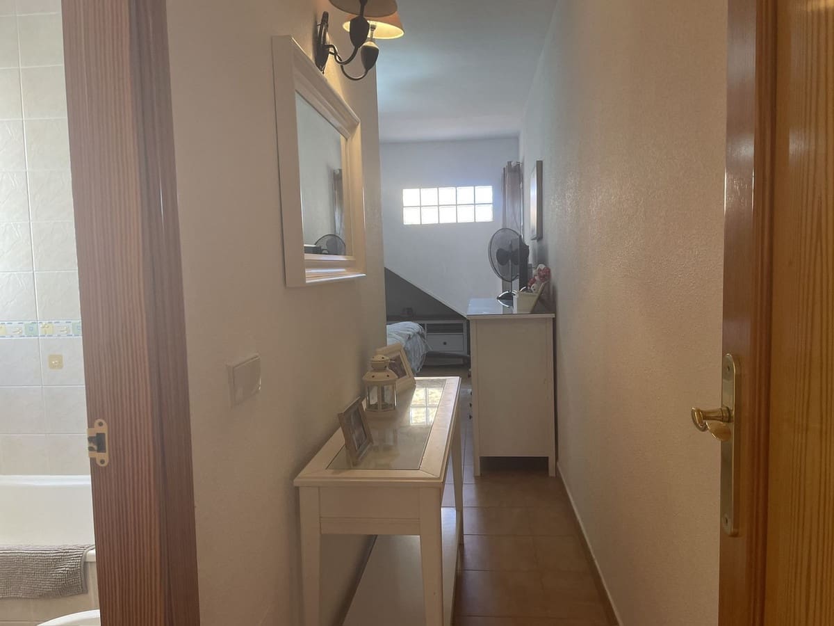 Piso de 3 habitaciones en Estepona en venta con piscina garaje - 565.000 € (Ref: 9532536)