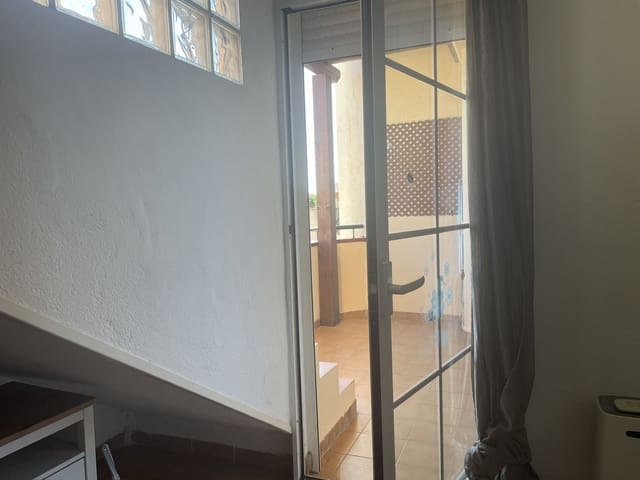 Piso de 3 habitaciones en Centro, Estepona en venta con piscina garaje - 565.000 € (Ref: 9532536)