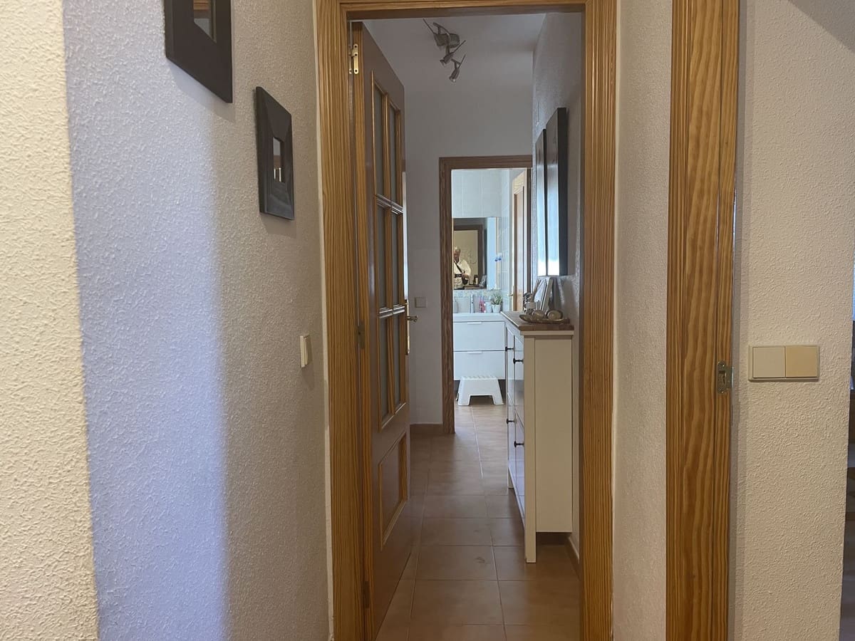 Piso de 3 habitaciones en Estepona en venta con piscina garaje - 565.000 € (Ref: 9532536)