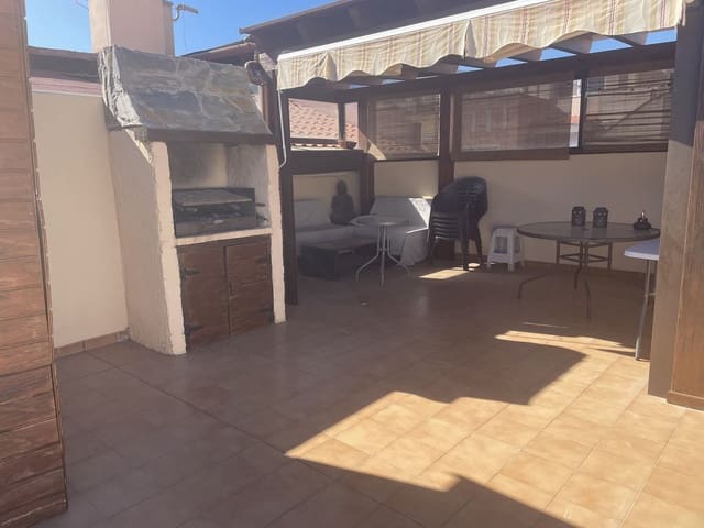 Piso de 3 habitaciones en Centro, Estepona en venta con piscina garaje - 565.000 € (Ref: 9532536)