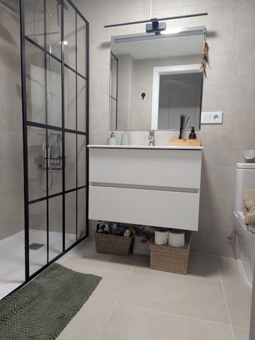 2 makuuhuone Asunto myytävänä paikassa La Concha - Resina Golf, Estepona mukana uima-altaan 
autotalli - 450 000 € (Ref: 9532537)