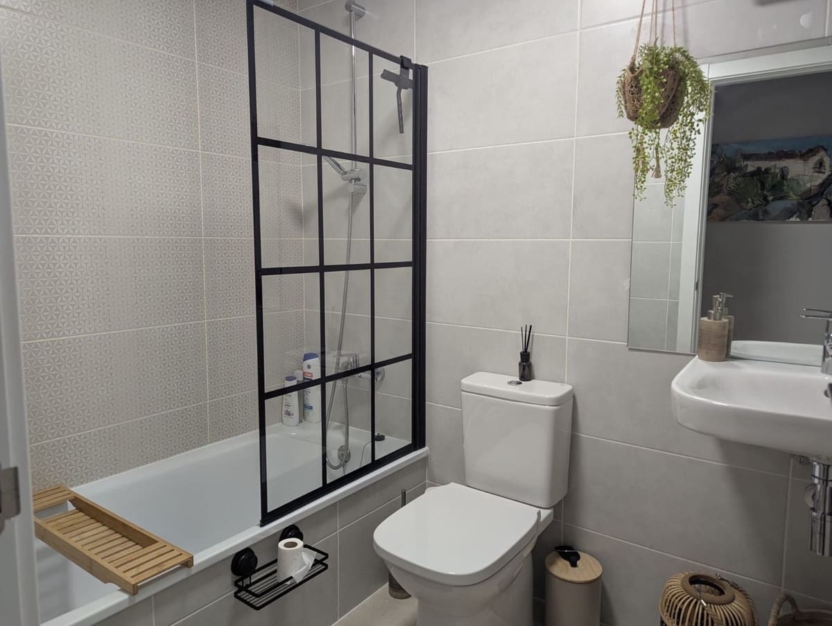 2 makuuhuone Asunto myytävänä paikassa New Golden Mile mukana uima-altaan 
autotalli - 450 000 € (Ref: 9532537)