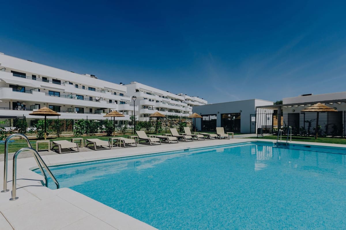 2 makuuhuone Asunto myytävänä paikassa New Golden Mile mukana uima-altaan 
autotalli - 450 000 € (Ref: 9532537)