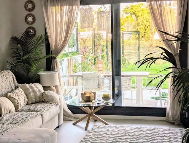 2 makuuhuone Asunto myytävänä paikassa La Concha - Resina Golf, Estepona mukana uima-altaan 
autotalli - 450 000 € (Ref: 9532537)