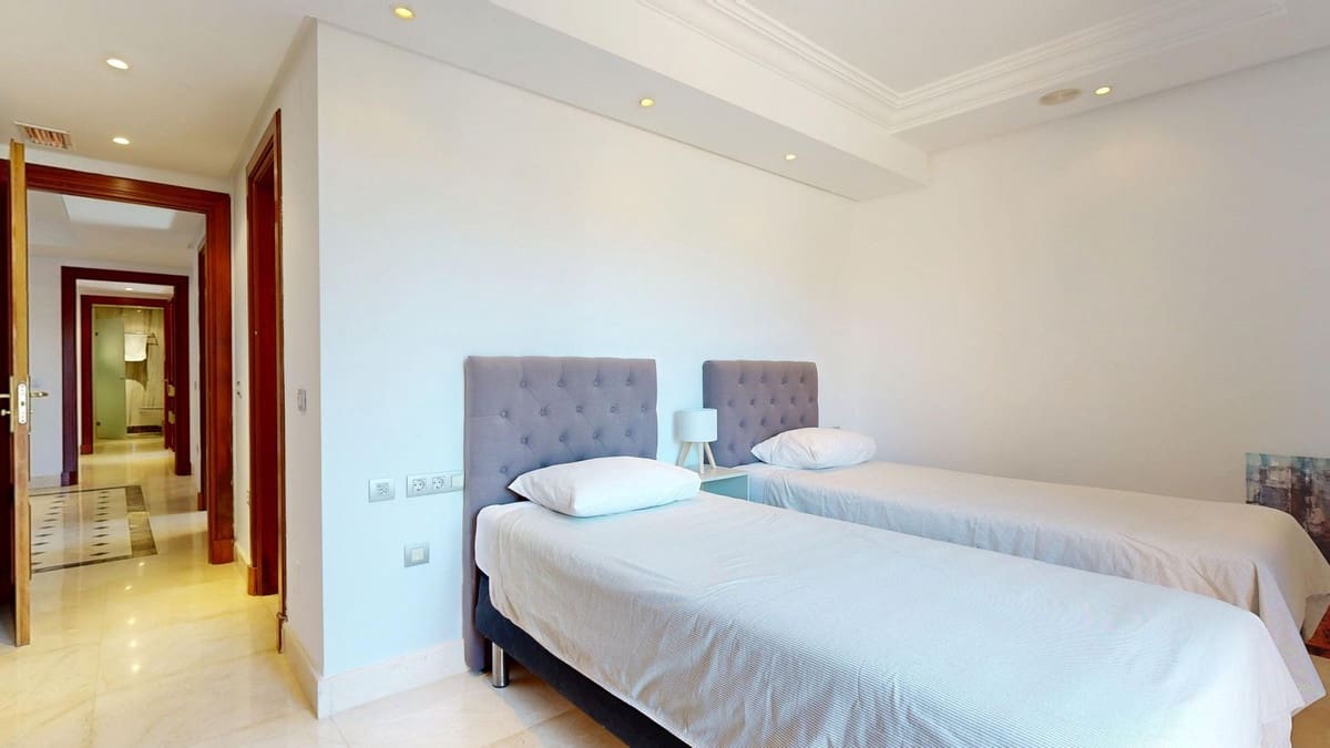 2 soveværelse Lejlighed til salg i New Golden Mile - € 545.000 (Ref: 9532539)