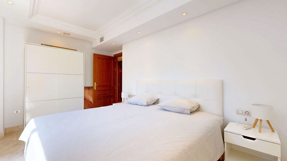 2 soveværelse Lejlighed til salg i New Golden Mile - € 545.000 (Ref: 9532539)