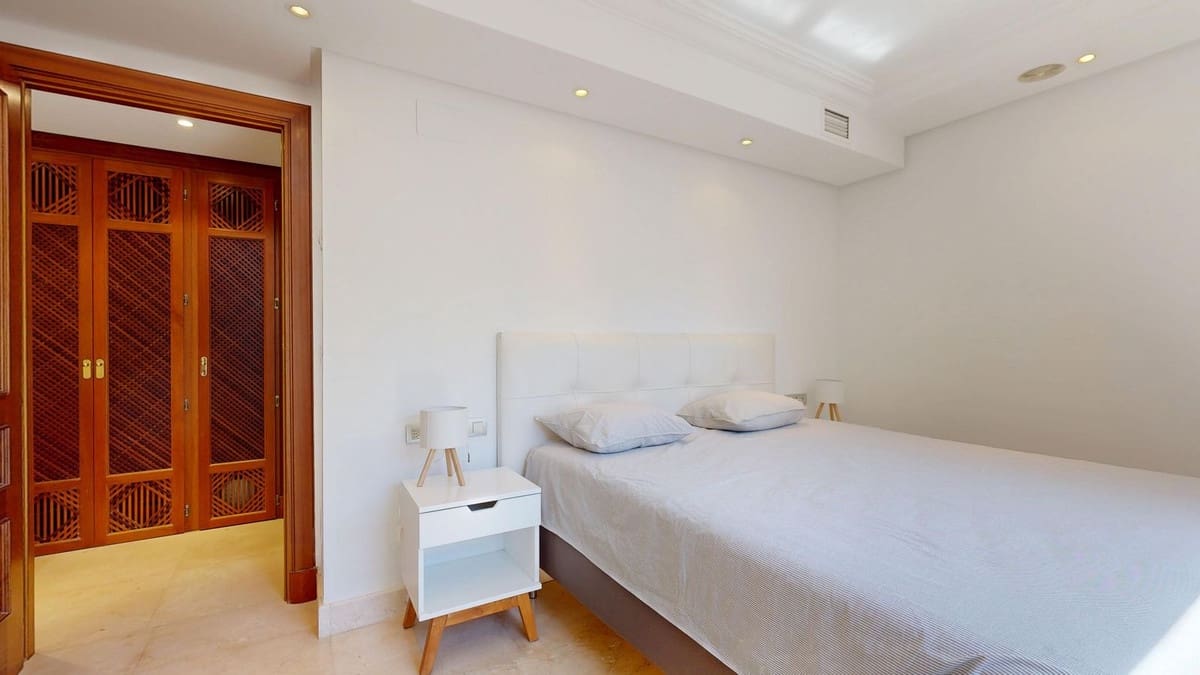 2 soveværelse Lejlighed til salg i New Golden Mile - € 545.000 (Ref: 9532539)