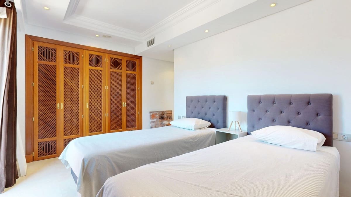 2 soveværelse Lejlighed til salg i New Golden Mile - € 545.000 (Ref: 9532539)