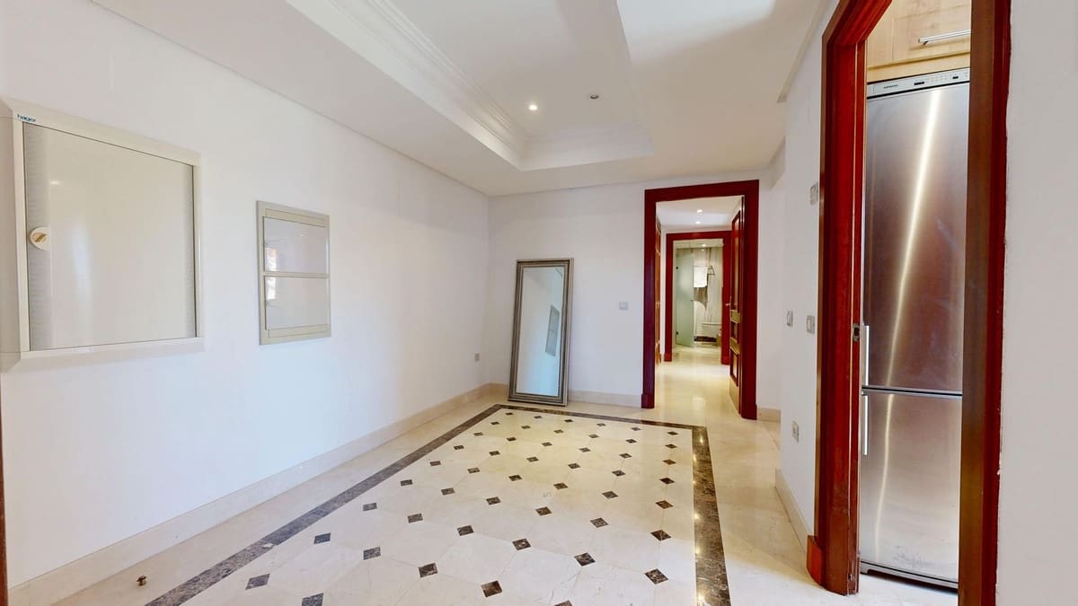 2 soveværelse Lejlighed til salg i New Golden Mile - € 545.000 (Ref: 9532539)