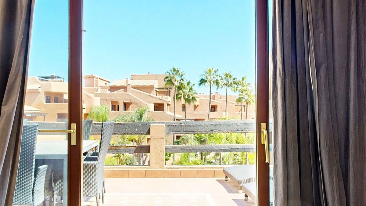 2 soveværelse Lejlighed til salg i New Golden Mile - € 545.000 (Ref: 9532539)