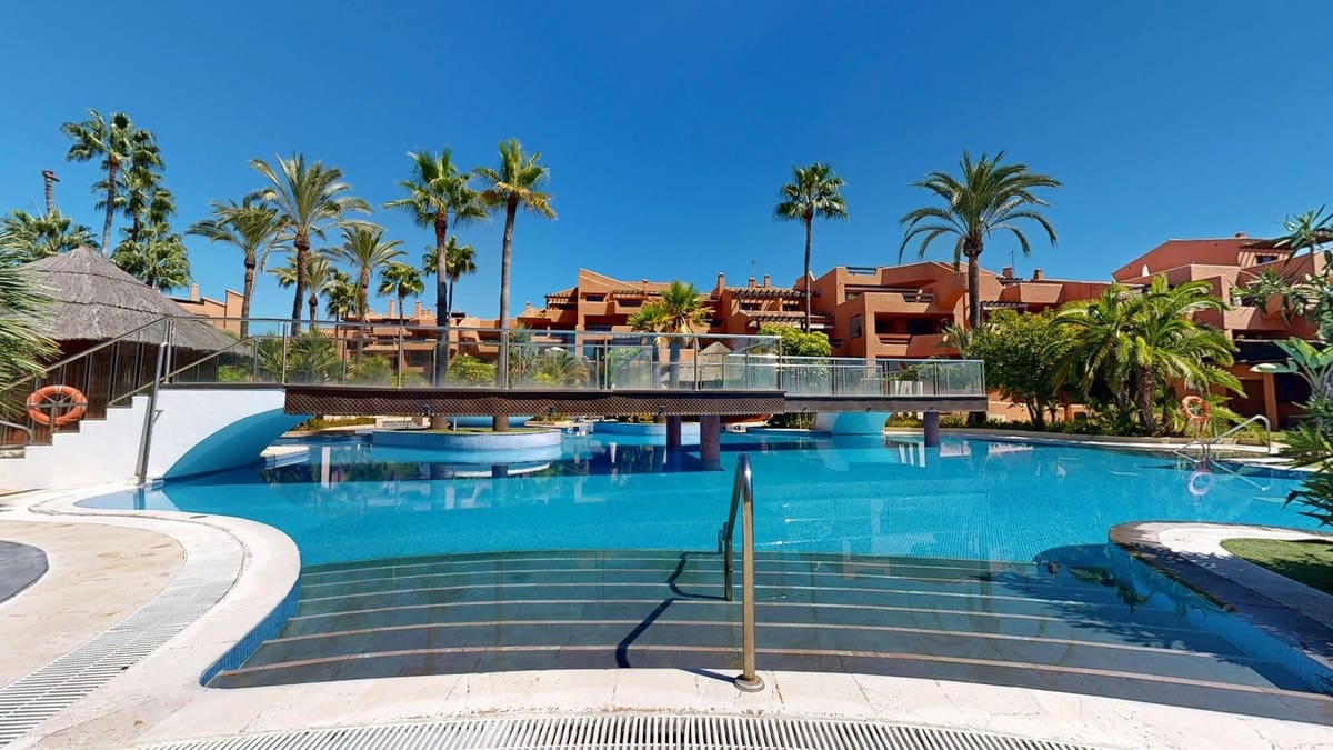 2 soveværelse Lejlighed til salg i New Golden Mile - € 545.000 (Ref: 9532539)