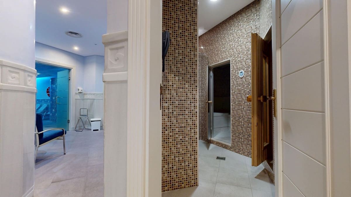 2 soveværelse Lejlighed til salg i New Golden Mile - € 545.000 (Ref: 9532539)