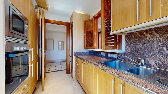 2 quarto Apartamento para venda em New Golden Mile, Estepona - 545 000 € (Ref: 9532539)