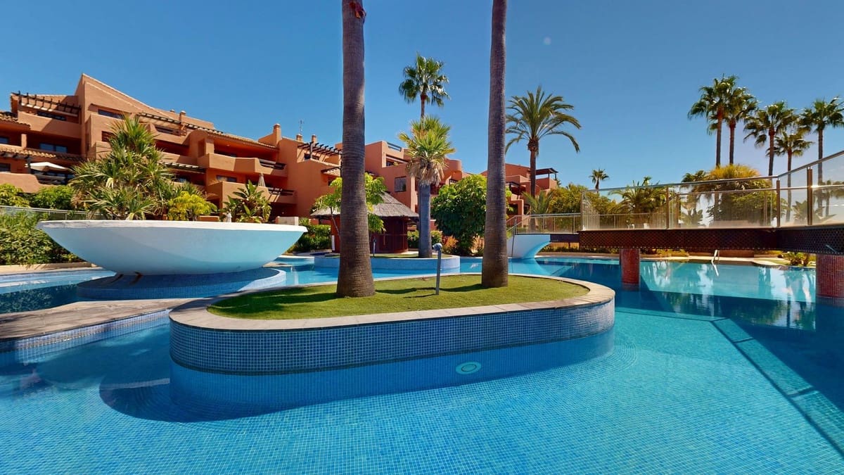 2 soveværelse Lejlighed til salg i New Golden Mile - € 545.000 (Ref: 9532539)