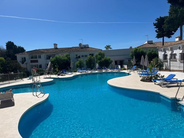 2 quarto Apartamento para venda em El Paraiso, Estepona com piscina - 335 000 € (Ref: 9532542)