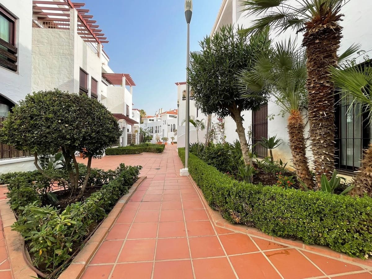 3 sovrum Lägenhet till salu i Marbella med pool garage - 575 000 € (Ref: 9532545)