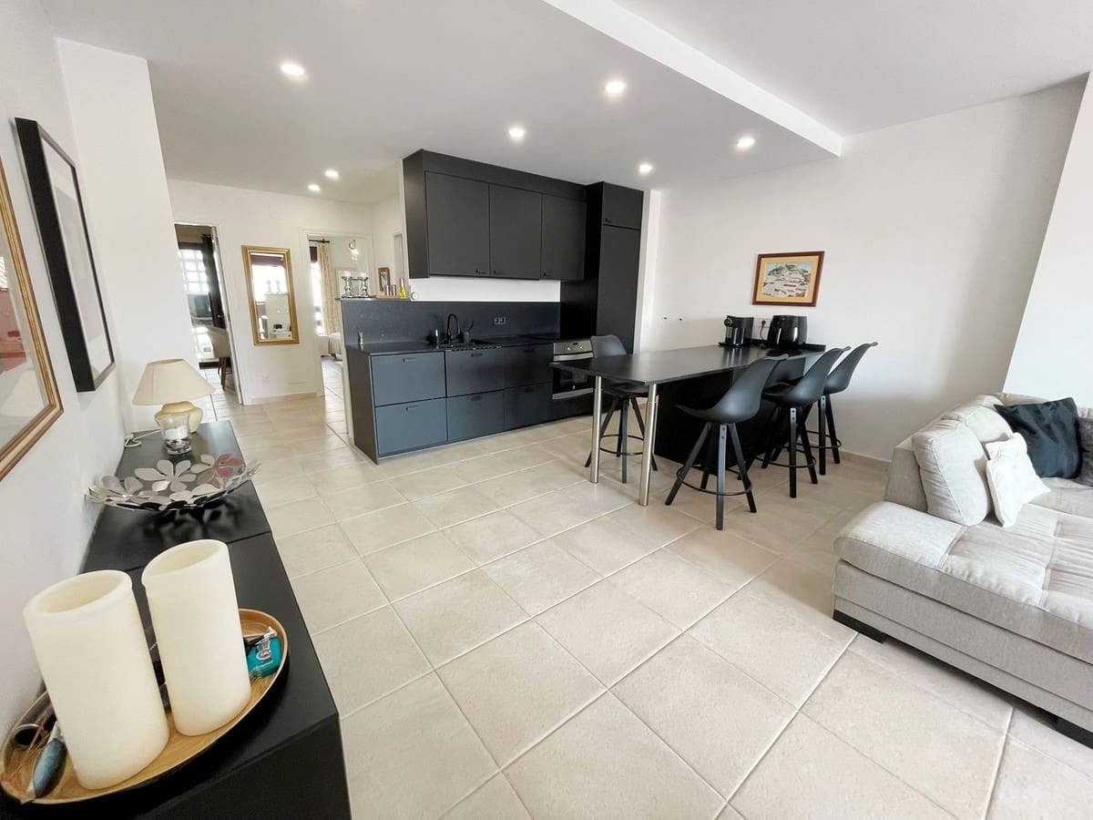 3 sovrum Lägenhet till salu i Marbella med pool garage - 575 000 € (Ref: 9532545)