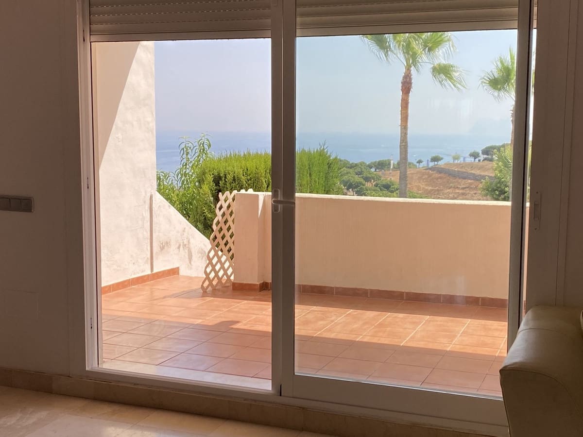 Chalet de 3 habitaciones en Manilva en venta con piscina garaje - 449.000 € (Ref: 9532546)