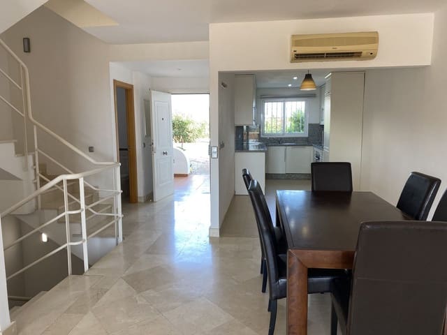 Chalet de 3 habitaciones en San Luis de Sabinillas, Manilva en venta con piscina garaje - 449.000 € (Ref: 9532546)